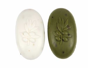 2 Stück Ovis Schafmilchseife Olive mit Blütenblättern z2664